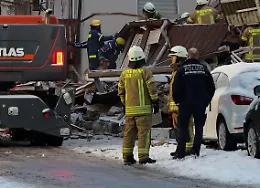 Esplosione ad Albstadt: vicini segnalano aumento delle bollette e odore di gas prima della tragedia
