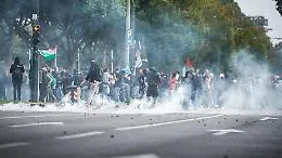Disordini ai cortei pro Palestina, blitz all&rsquo;alba a Torino