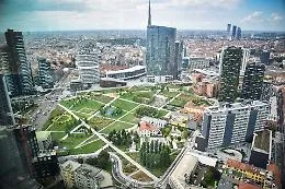 Milano, capitale dei milionari (pi&ugrave; di Londra e New York): perch&eacute; un residente su dodici ha un patrimonio a sei zeri