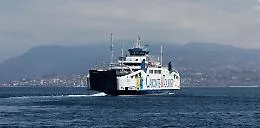 Trasporti alle isole minori, il caro carburante incide sul costo dei biglietti: ma ci sono anche dieci anni di ritardi