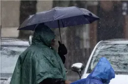 Ciclone Harry in Sicilia, allerta arancione a Palermo marted&igrave; 20 gennaio: chiusi ville, parchi e cimiteri, attesa per le scuole