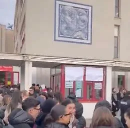 Freddo in aula, "s'attassa" e si protesta anche in provincia