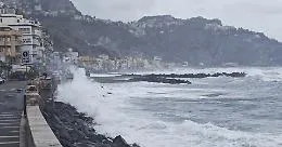 Maltempo, la situazione nel messinese in tempo reale. Porto di Tremestieri chiuso dalle 13, anche domani scuole chiuse