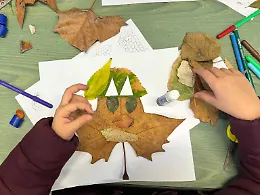 Dalla natura al ritratto: collage creativo all'Orto Botanico di Catania per bambine e bambini