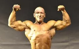 Ci lascia a 48 anni il bodybuilder due volte bronzo mondiale: malore improvviso nella camera da letto 