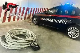 Ispica, sorpresi a rubare i cavi della linea telefonica: arrestati due pachinesi