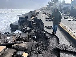 La resilienza a Riposto &egrave; gi&agrave; iniziata con i bobcat, Stromboli tagliata fuori dal circuito marittimo