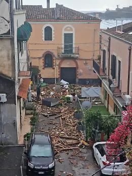 Confesercenti attacca Musumeci sulle polizze assicurative: &laquo;La "cat nat" non copre le mareggiate&raquo;