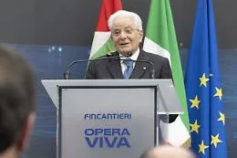 Nel cuore dei Cantieri con Mattarella: "Mantenete il senso di appartenenza" 