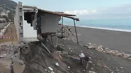 Meloni, il ciclone Harry e lo stato d'emergenza: &laquo;Le regioni presentino subito le richieste&raquo;. Schifani: &laquo;Mai pi&ugrave; ristoranti con le palafitte sul mare&raquo;