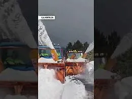 Il video degli spazzaneve in azione sulle strade di Etna Nord: Linguaglossa "libera" dopo il maltempo