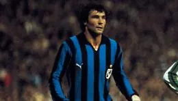 Ci lascia a 70 anni un campione d'Italia con l'Inter: si arrabbi&ograve; per il passaggio al Milan e gioc&ograve; anche nel Catania 