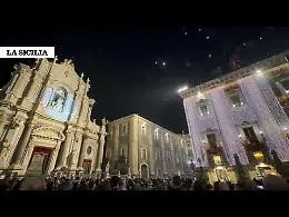 Sant'Agata 2026, in piazza Duomo il grande spettacolo dei Fuochi della sera del tre - Il video