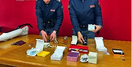 Arrestati a Gela: lui sorpreso con il bottino, lei al nono mese faceva da palo