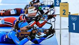 Biathlon, azzurri sul podio: medaglia d'argento nella staffetta mista

