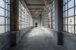 Abbandonati: viaggio fotografico nella Sicilia dei paesi fantasma
