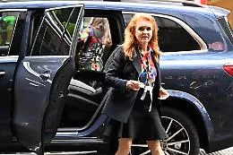 &ldquo;Un debito da 6 milioni e una casella email bollente&rdquo;: i messaggi che legano Sarah Ferguson a Jeffrey Epstein