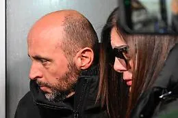 Strage di Crans-Montana, shock in tribunale: estintori inutilizzati e ventilazione mai verificata al Constellation