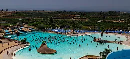 Etnaland, nessun depuratore e nove metri di rifiuti sotterrati accanto al parco acquatico. Il procuratore: &laquo;Manca la prevenzione&raquo;