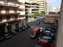 Catania, busta con 21 proiettili abbandonata in via Principe Nicola: indagini in corso