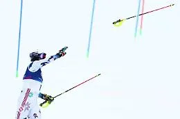 Dramma nello slalom olimpico: McGrath getta l'oro e si rifugia nei boschi dello Stelvio