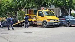 Guerra agli incivili:  155 multe in 14 mesi per sosta sui posti riservati ai disabili. Scatta la linea dura