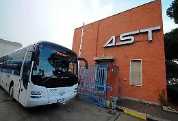 Svaligiata la sede dell'Ast, colpo in contanti