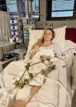 Lutto per la sciatrice Lindsey Vonn proprio il giorno dopo la rovinosa caduta
