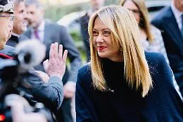 Meloni: &laquo;La campagna referendaria non deve trasformarsi in una lotta nel fango. Giusto il richiamo di Mattarella al rispetto tra istituzioni&raquo;