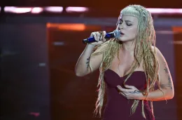 Camilla Ardenzi omaggia la nonna Ornella Vanoni con "Eternit&agrave;"