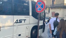 Assunzioni AST, retromarcia a sorpresa: il Cda revoca il bando per 73 autisti. Dentro la crisi (di conti e di consenso) che ha cambiato la rotta