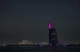 Caos in Medio Oriente: oltre 200 studenti italiani bloccati a Dubai dopo la chiusura dell'aeroporto