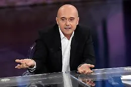 Il rumore del silenzio: l'addio di Alfonso Signorini a "Chi" tra scelte personali e tempeste mediatiche