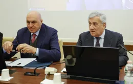 I timori di Crosetto per una guerra commerciale: petrolio, gas e operazioni militari spingono i costi