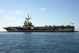 Dentro la De Gaulle, l'unica portaerei nucleare europea