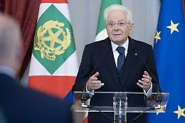 Mattarella al Quirinale: &laquo;Dare voce ai talenti femminili per un'Italia pi&ugrave; giusta&raquo;