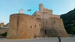 Passeggiata al castello di Castellammare del Golfo: torri, ancore e segreti arabo-normanni nelle Giornate FAI