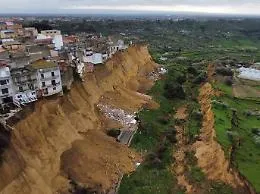 Frana di Niscemi, la Procura di Gela acquisisce documenti e sente Barberi e dirigenti della Protezione Civile