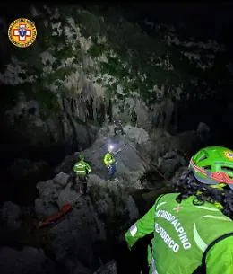 Escursionista resta bloccato su un masso alle Gole del Drago: salvato