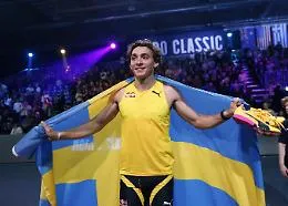 L'ha fatto di nuovo! Duplantis batte ancora il record del mondo con una misura sbalorditiva