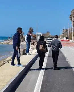 Sopralluogo sulla Marina Marza interrotta al traffico per le mareggiate, il Libero consorzio: "Stiamo intervenendo"