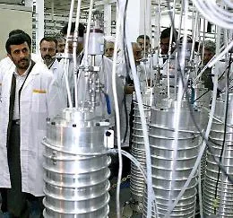 Usa e Israele a caccia dei 440 chili di uranio arricchito al 60% dell'Iran: secondo gli esperti bastano per costruire almeno 10 bombe atomiche