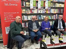 &ldquo;Schegge di speranza, le relazioni che curano&rdquo;
