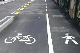Ciclovia in via Roma senza cordolo: presentato il progetto, ma &egrave; scontro tra il Comune e la Consulta della bicicletta