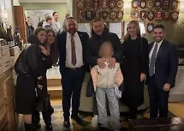&ldquo;Dieci&rdquo; in rosa: la cena di Francesco Totti per Isabel che racconta una famiglia che cambia