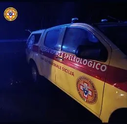 Due escursionisti non trovano il sentiero di ritorno sull'Etna: soccorsi con una motoslitta 