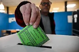 Referendum Giustizia, affluenza record: alle 19 ha votato oltre il 38% degli aventi diritto,  In Sicilia &egrave; al 28,7%