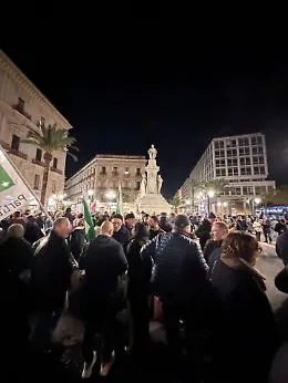 La festa del fronte del "No" nelle piazze di Palermo e Catania: &laquo;Una risposta al modo in cui la destra costruisce il consenso&raquo;