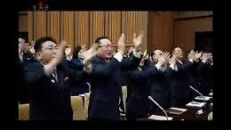 Applausi senza fine per Kim Jong Un: rielezione e messinscena di potere nell&rsquo;aula pi&ugrave; blindata del mondo