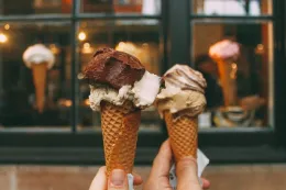 Oggi la giornata del gelato artigianale, il gusto dell'anno &egrave; "Melody" con arancia  e pistacchio